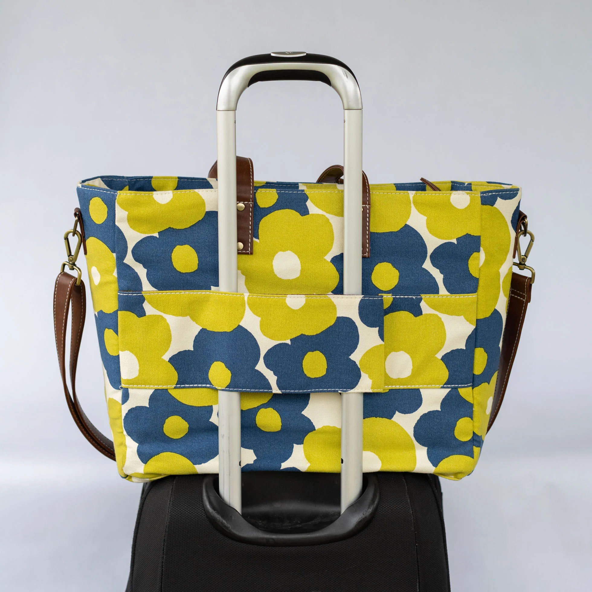 Essential Tote - Echo Tangerine - Image 5